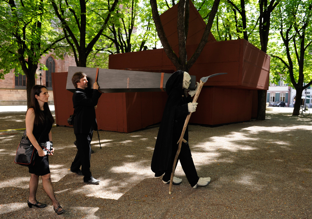 ensemble arcimboldo, Abril Padilla, Thilo Hirsch, Eberhard Maldfeld, Totentanz-Transformationen, resonance-box, >reinh�ren Basel, Pro M�nsterplatz